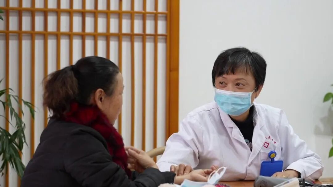 新疆阿克蘇市 順應時節“冬藏”養生，中醫調理受市民青睞